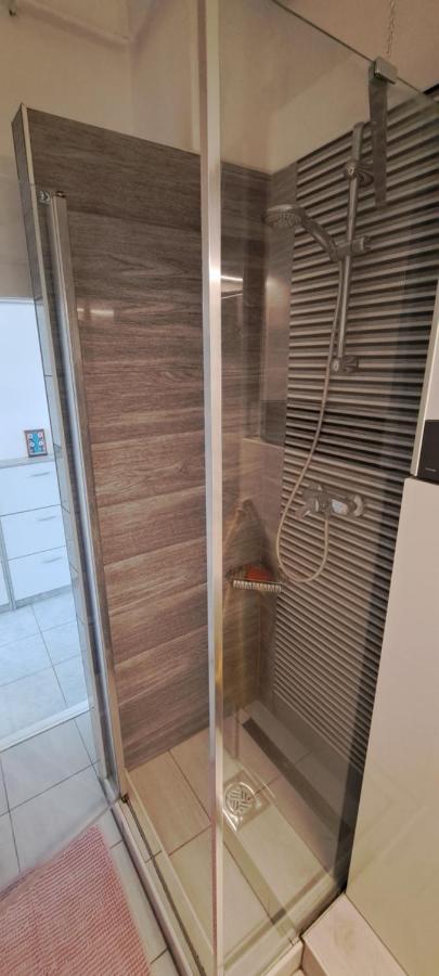 Napraforgo Apartman Apartment Szeged Bagian luar foto